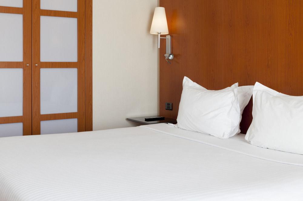 Ac Hotel Badajoz By Marriott Esterno foto