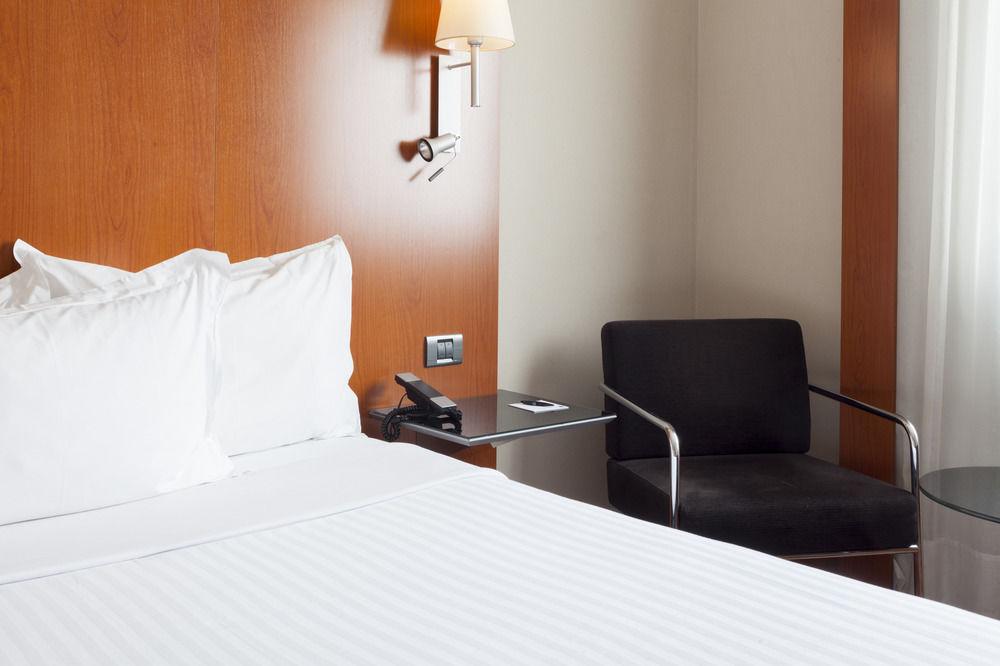 Ac Hotel Badajoz By Marriott Esterno foto