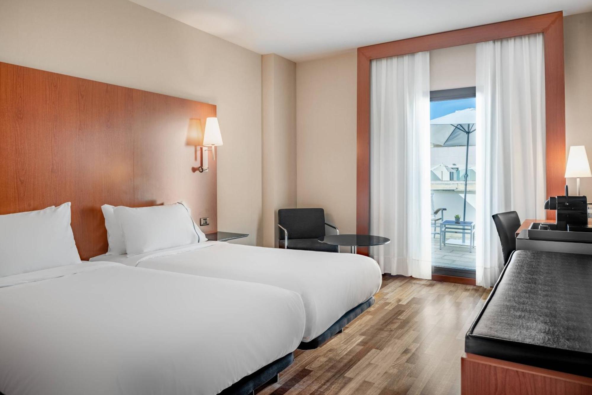 Ac Hotel Badajoz By Marriott Esterno foto