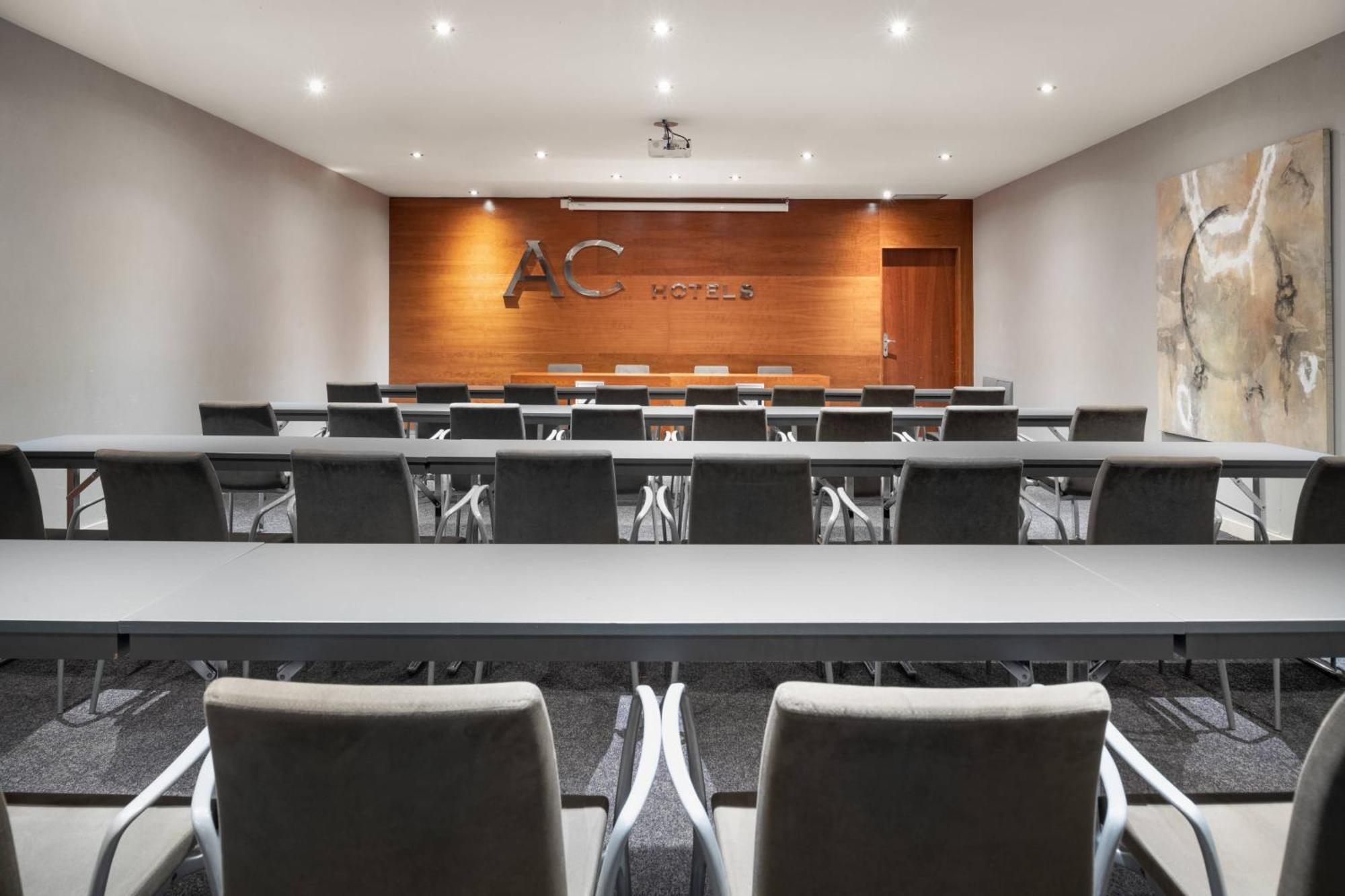Ac Hotel Badajoz By Marriott Esterno foto