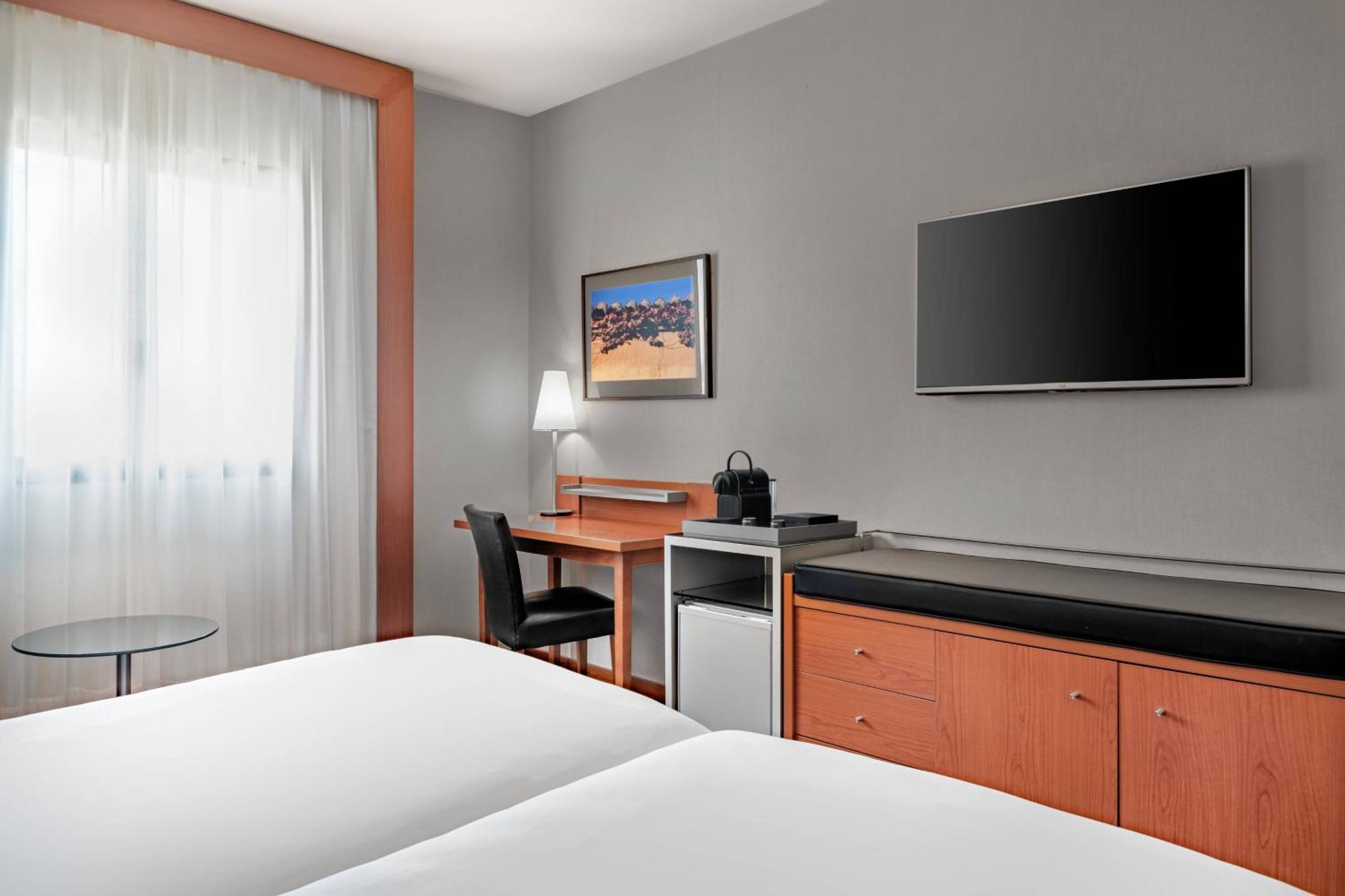 Ac Hotel Badajoz By Marriott Esterno foto