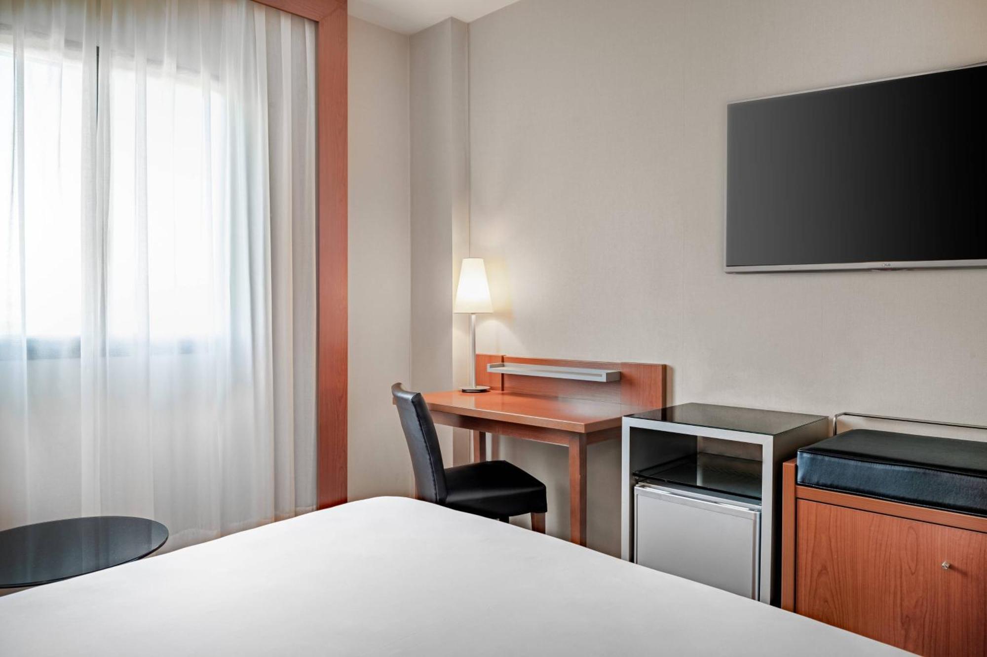 Ac Hotel Badajoz By Marriott Esterno foto